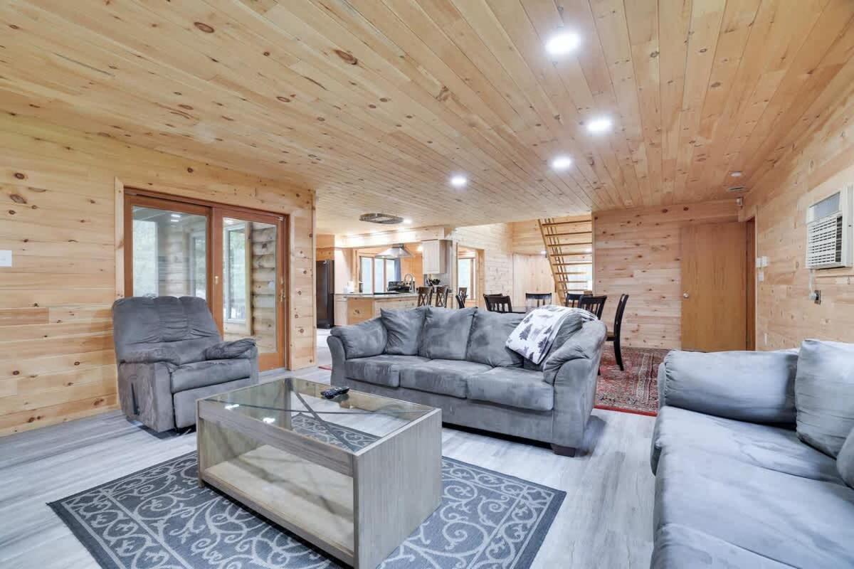 Relax In Blakeslee - Spacious 5Br Home With Bbq Exterior photo