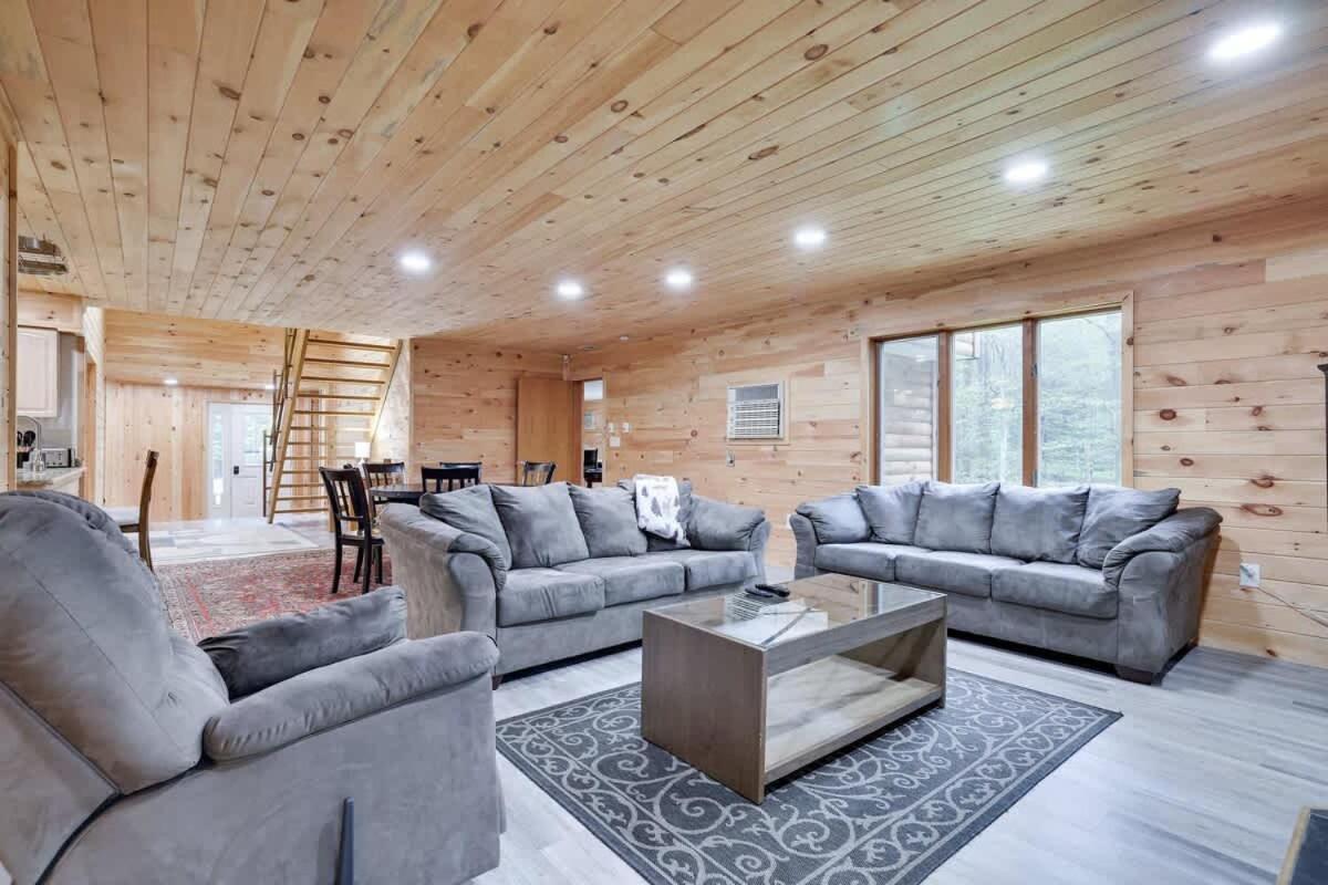 Relax In Blakeslee - Spacious 5Br Home With Bbq Exterior photo